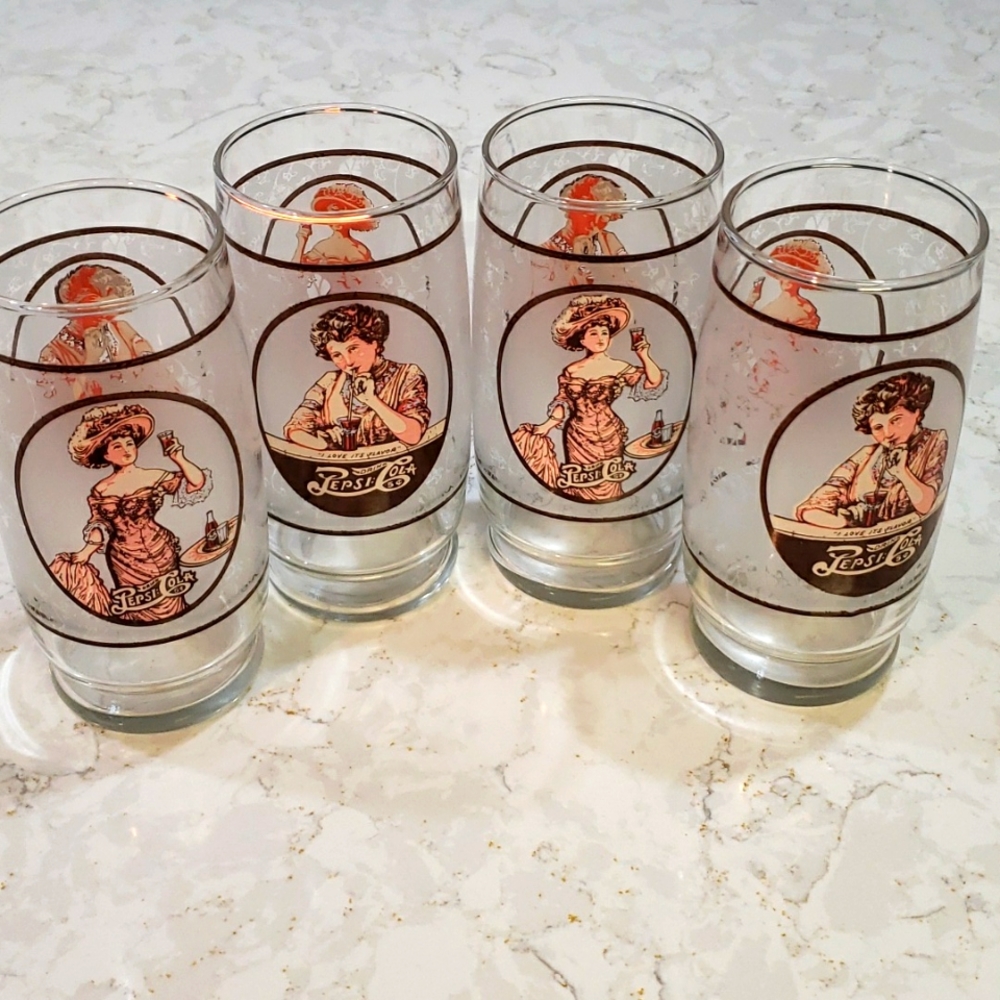 Vintage Pepsi Gibson girl tumblers.  Set of 4
